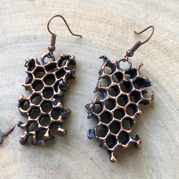 NATURAL HONEYCOMB EARRINGS