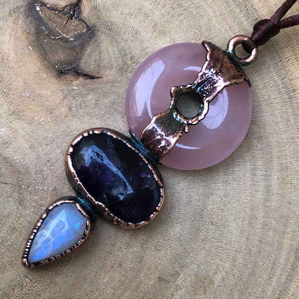 ROSE QUARTZ, AMETHYST & MOONSTONE