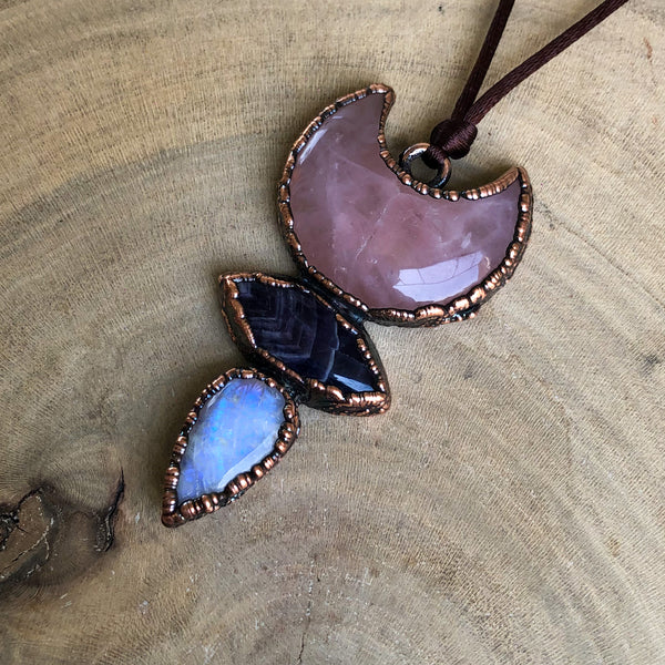 ROSE QUARTZ, AMETHYST & MOONSTONE