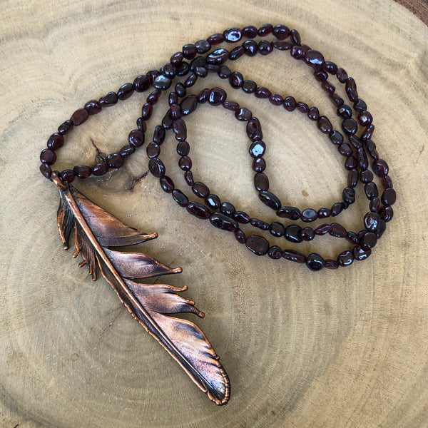 PIGEON FEATHER & GARNET