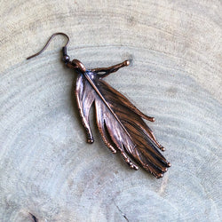 PIGEON FEATHER SINGLE EARRING